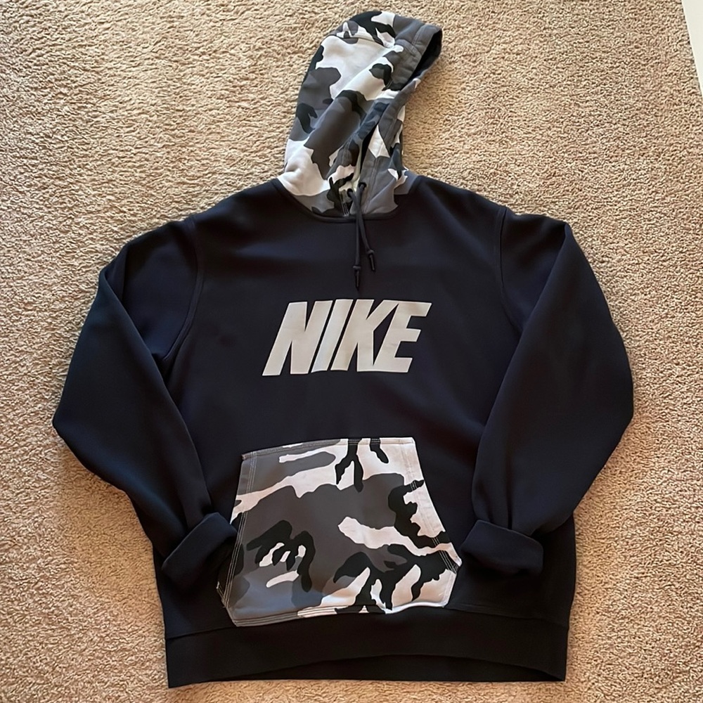 Nike Sweatshirt!
